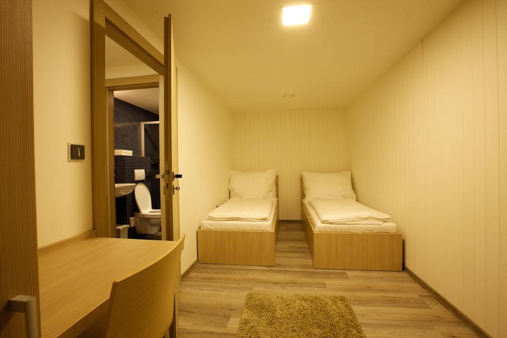 Hotel Master Horse Club - Svojetice Habitación foto